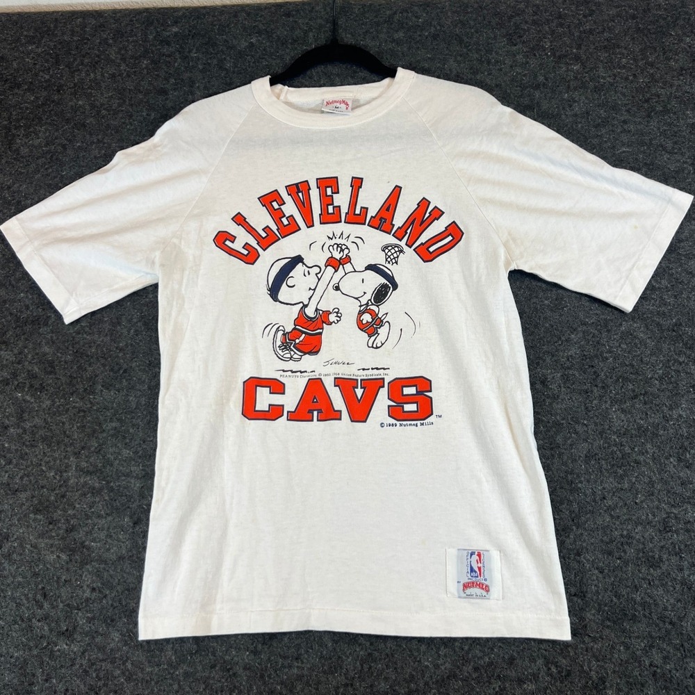 VTG Cleveland Cavs NBA Snoopy Peanuts T Shirt Mens Medium White Nutmeg Mills